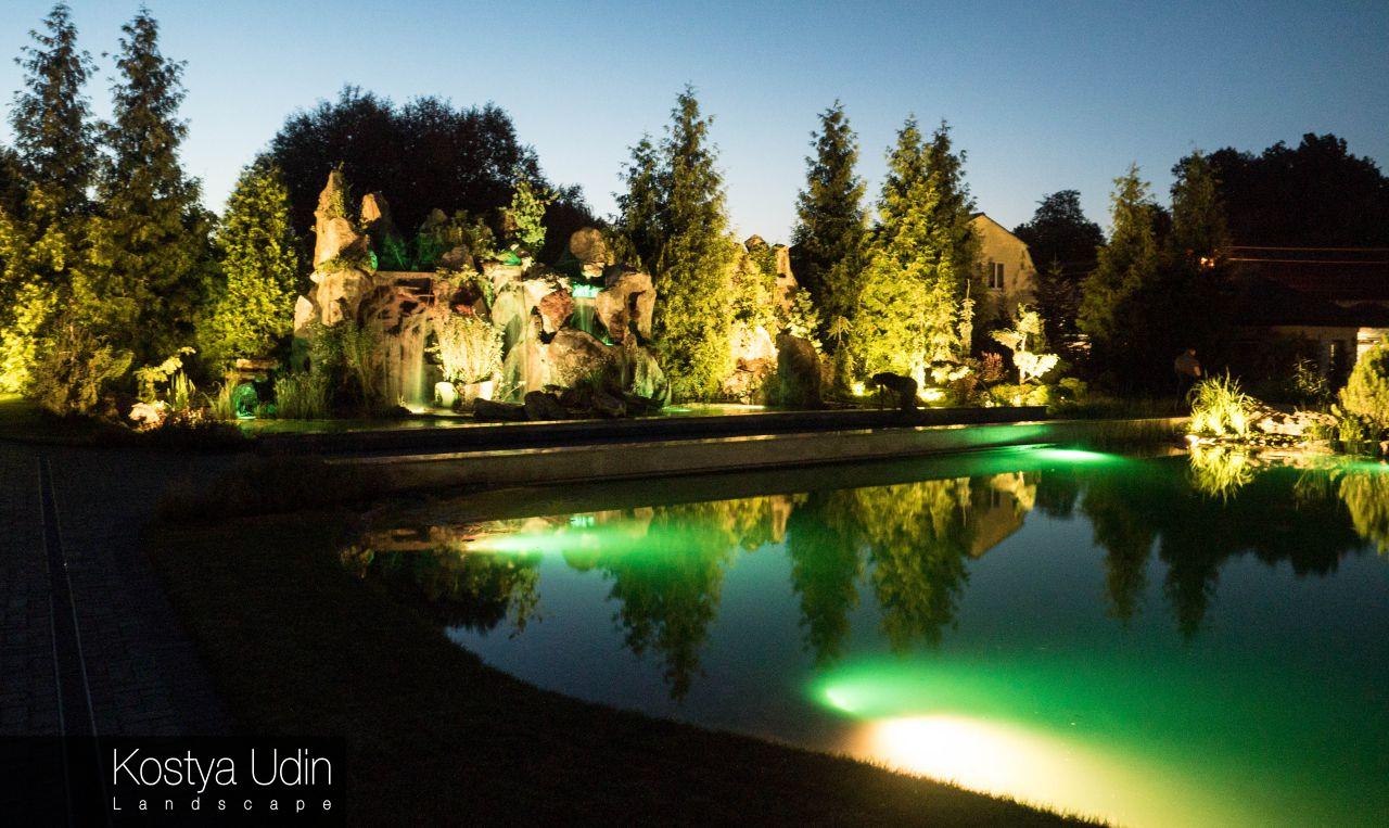 Освещение пруда Освещение пруда