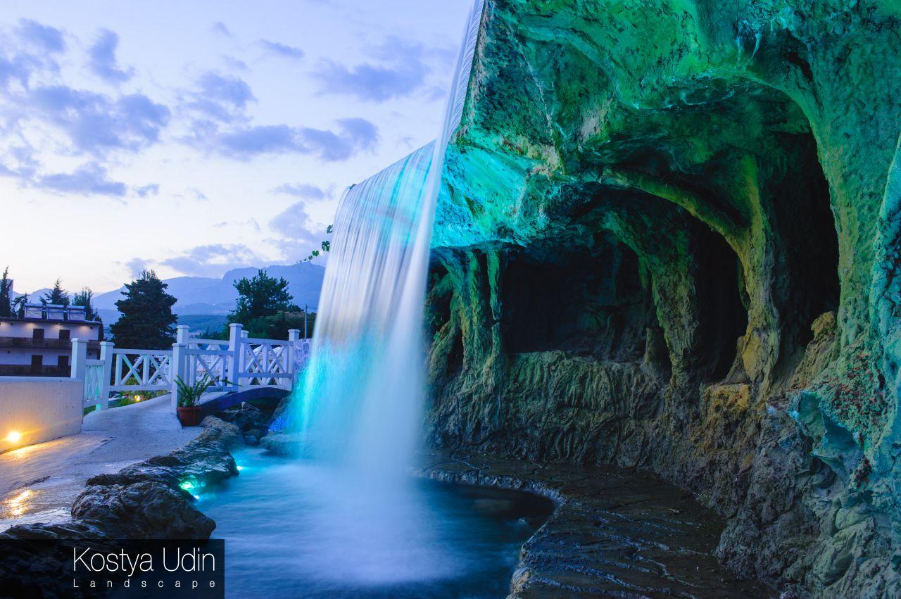 Водопад отеля, селфи зона Водопад отеля, селфи зона