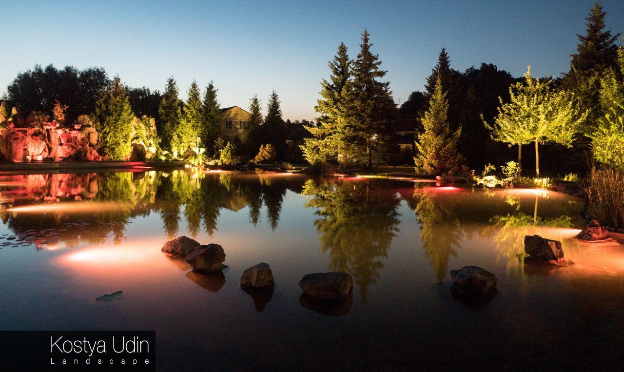 Пруд для дайвинга ночью Пруд для дайвинга ночью